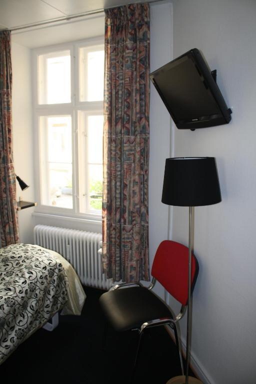 Jorgensen Hostel *